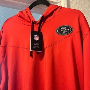 New Nike OnField San Francisco 49ers sweatshirt. Dry-Fit, Lightweight.